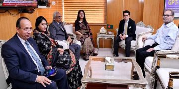 তথ্যমন্ত্রীর সঙ্গে নবনিযুক্ত প্রধান তথ্য কমিশনার ও দুই কমিশনারের সাক্ষাৎ