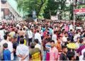 প্রেসক্লাবের সামনে অটোরিকশা চালকদের অবরোধ