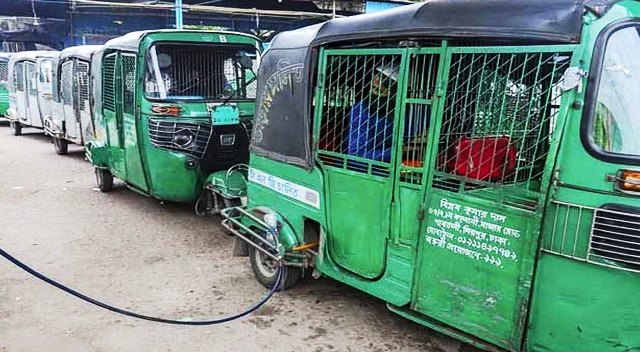 এলপিজির সঙ্গে বাড়ল অটোগ্যাসের দামও
