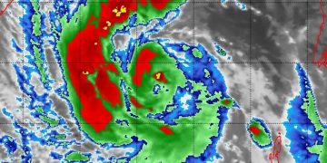ভারতে তাণ্ডব চালিয়ে বাংলাদেশের দিকে ধেয়ে আসছে ঘূর্ণিঝড় ‘অর্ণব’