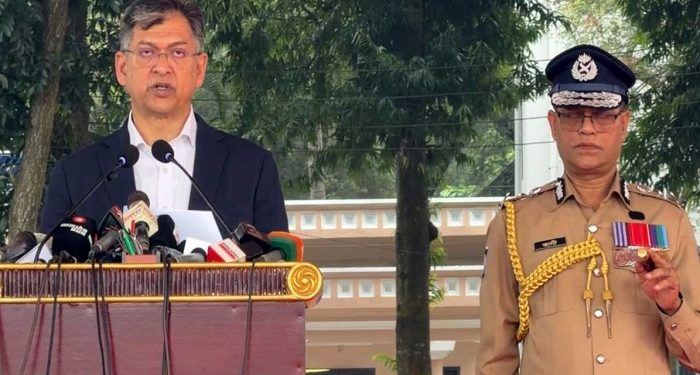 পুলিশকে জনগণের আস্থা অর্জন করে কাজ করার আহ্বান স্বরাষ্ট্রমন্ত্রীর