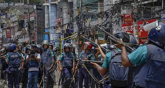 জুলাই অভ্যুত্থান ঘিরে বাধ্যতামূলক অবসরে পুলিশের ১৪৭ উর্ধ্বতন কর্মকর্তা