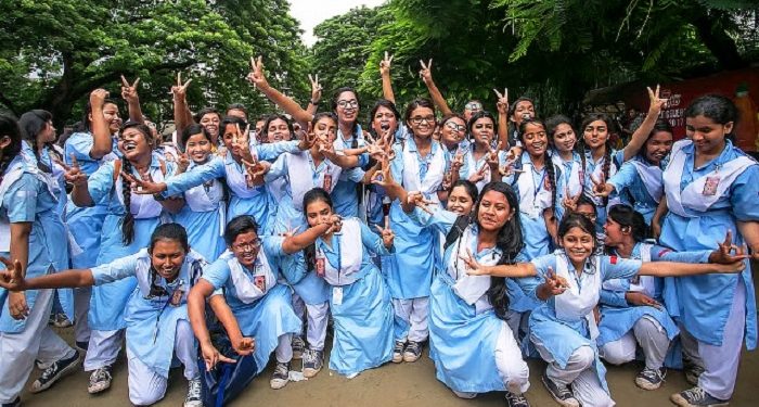 এইচএসসির ফল: জিপিএ ৫ পেয়েছে ৪০ হাজার ৮৪ জন