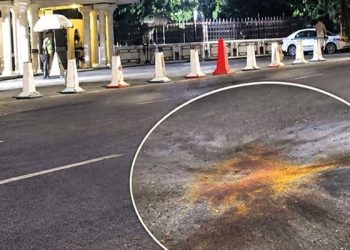 মধ্যরাতে প্রধানমন্ত্রীর কার্যালয়ের সামনে ককটেল বিস্ফোরণ