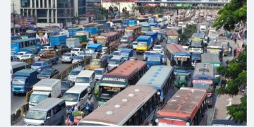 উত্তরায় পোশাক শ্রমিকদের অবরোধ প্রত্যাহার, যান চলাচল স্বাভাবিক